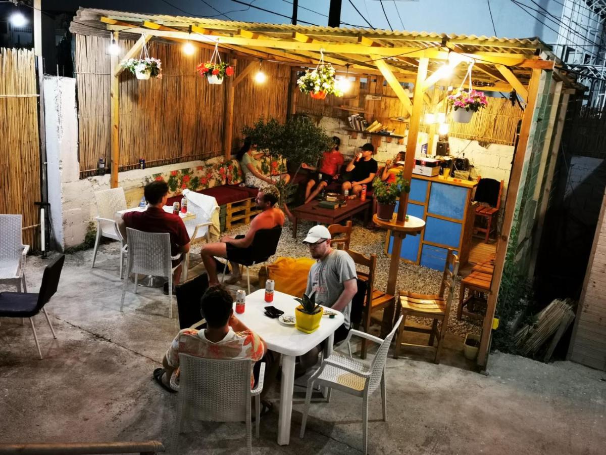 Vlora Backpackers Hostel Esterno foto
